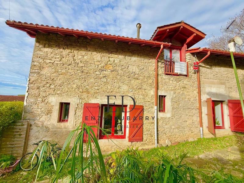 Appartement - 80 m² - 3 pièces