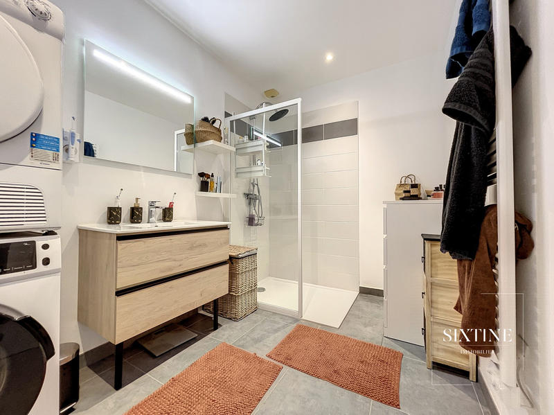 Appartement - 80 m² - 4 pièces