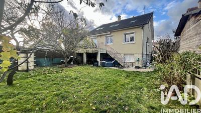 Maison - 199 m² - 8 pièces