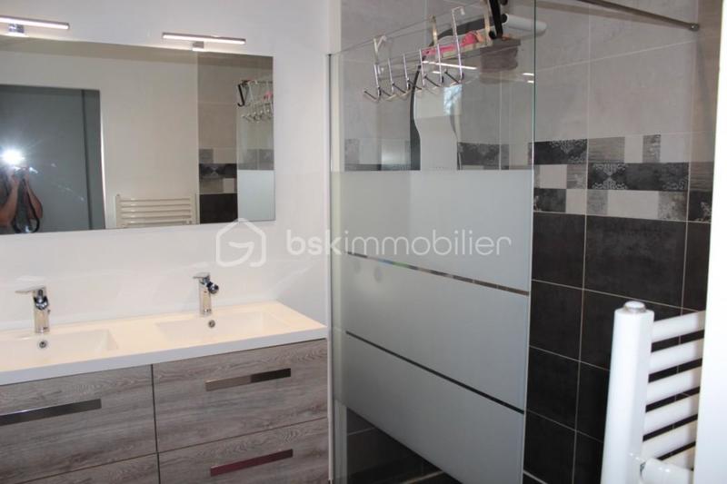 Maison - 226 m² - 7 pièces