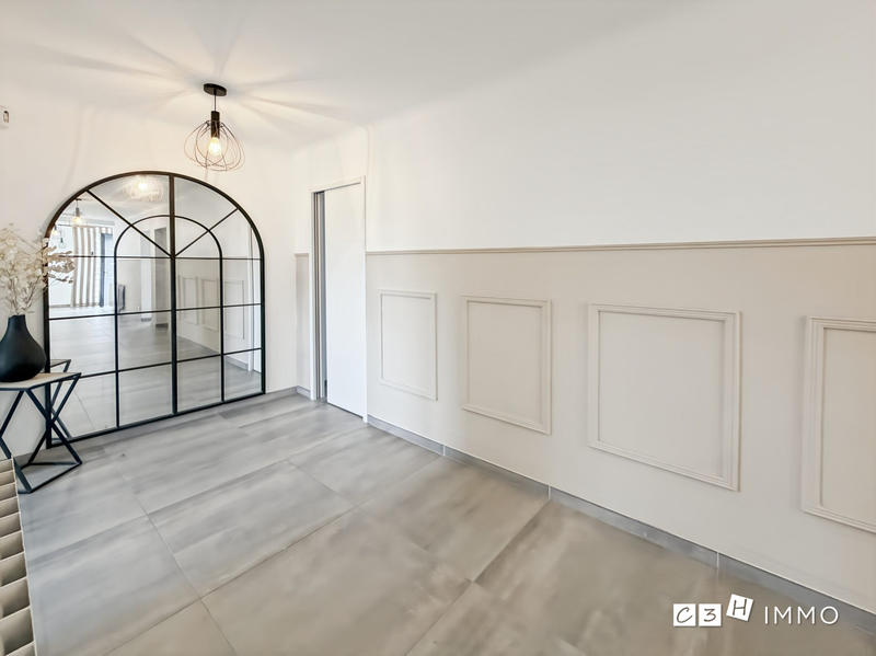 Appartement - 140 m² - 5 pièces