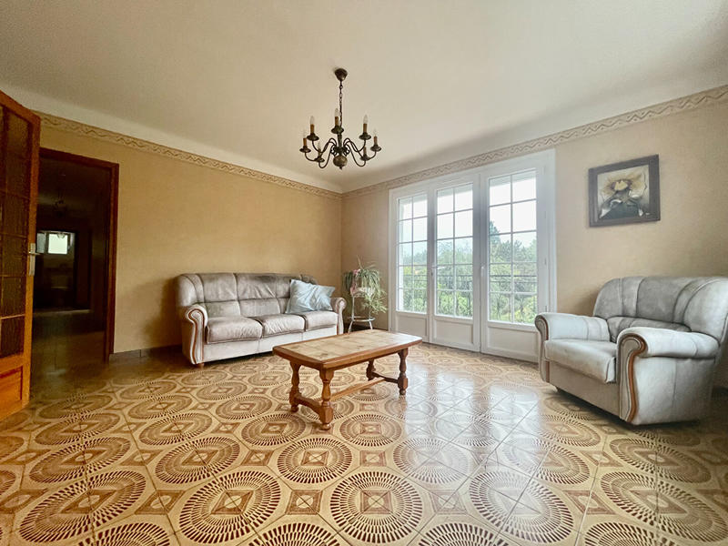 Maison - 153 m² - 8 pièces