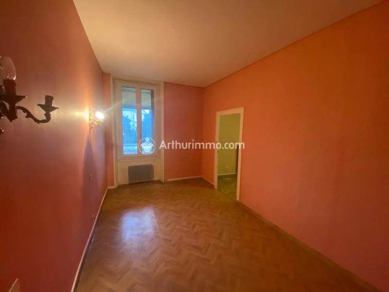 Immeuble - 146 m² - 6 pièces