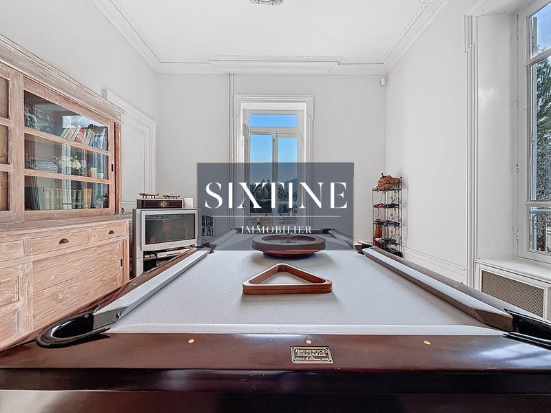 Manoir - 330 m² - 12 pièces