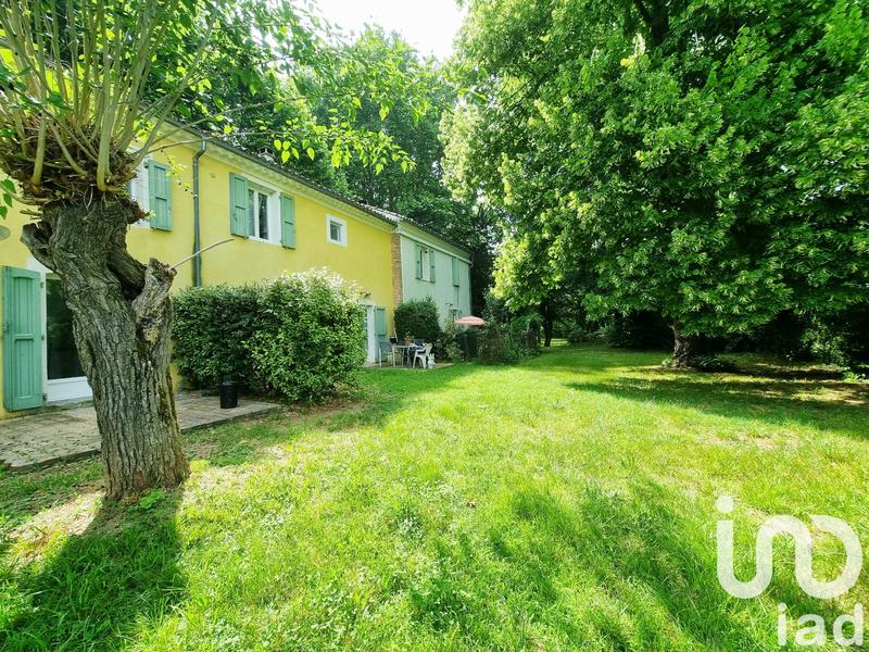 Maison - 1 000 m² - 29 pièces