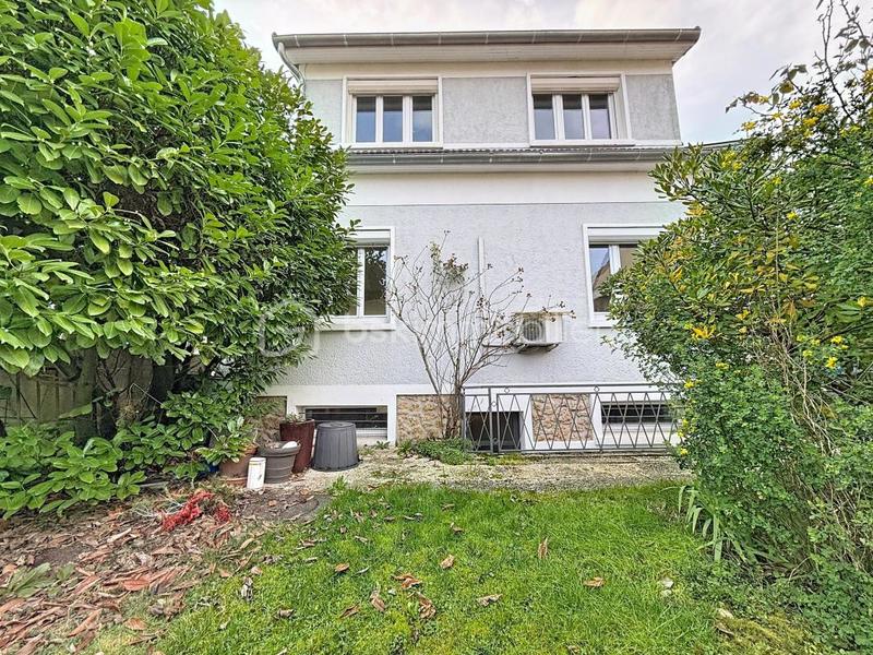 Maison - 157 m² - 6 pièces