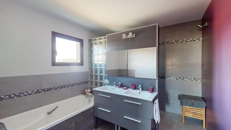 Villa - 185 m² - 5 pièces