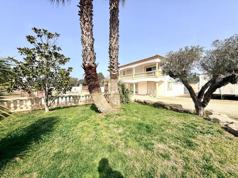 Maison - 200 m² - 5 pièces