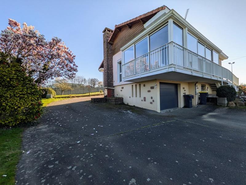 Maison - 92 m² - 4 pièces