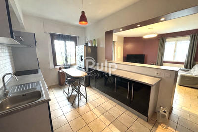 Maison - 204 m² - 7 pièces