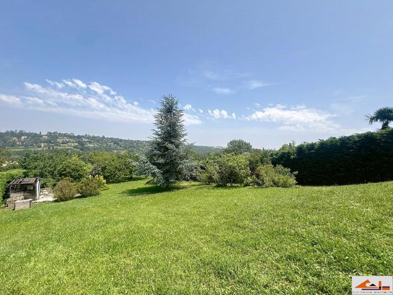 Terrain constructible - 1 000 m²