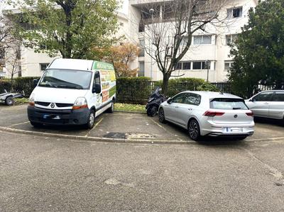 Parking / Garage - 10 m²
