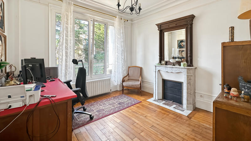 Maison - 212 m² - 10 pièces