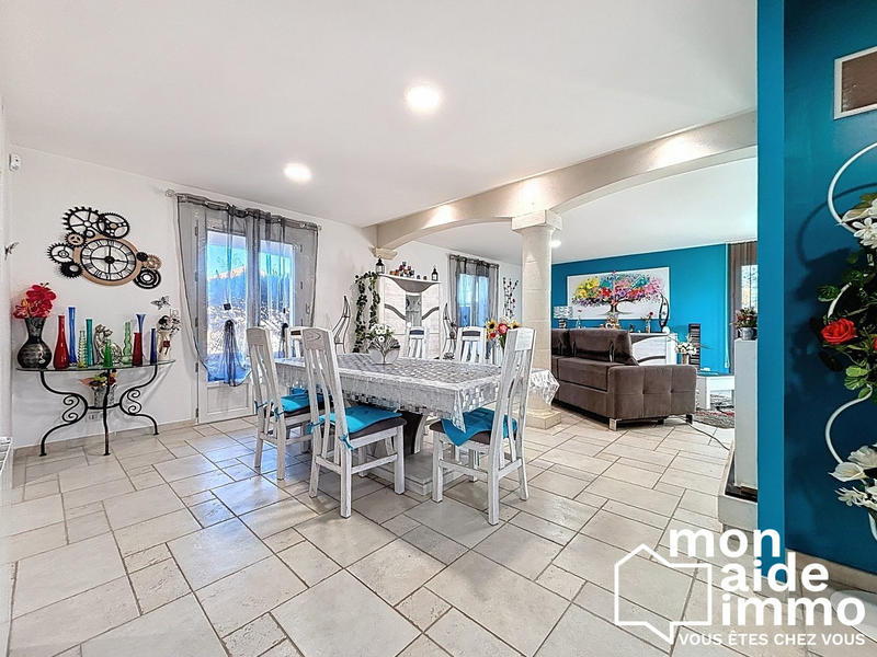 Maison traditionnelle - 164 m² - 6 pièces