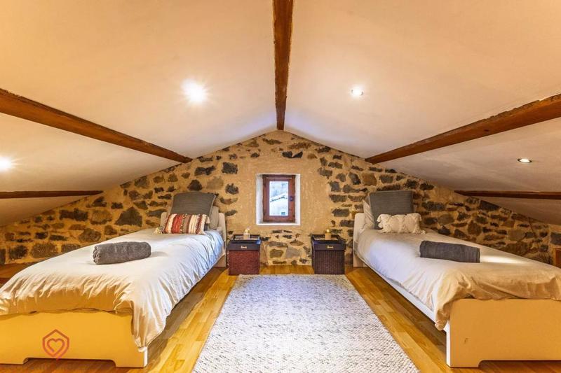 Propriété - 177 m² - 7 pièces