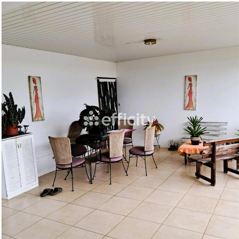 Maison - 168 m² - 7 pièces