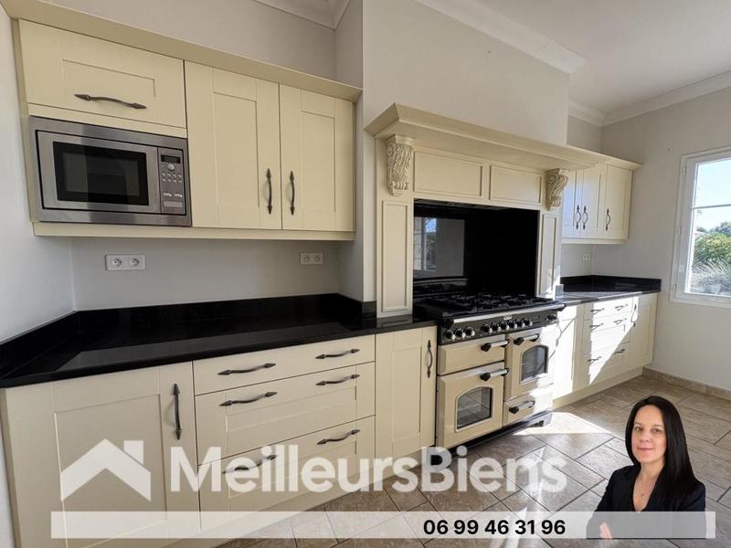 Maison - 265 m² - 1 pièce