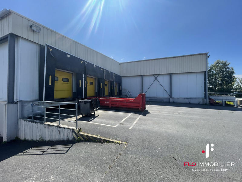 Local d'activités - 2 272 m²