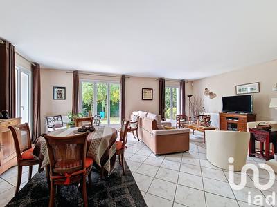 Maison - 235 m² - 8 pièces