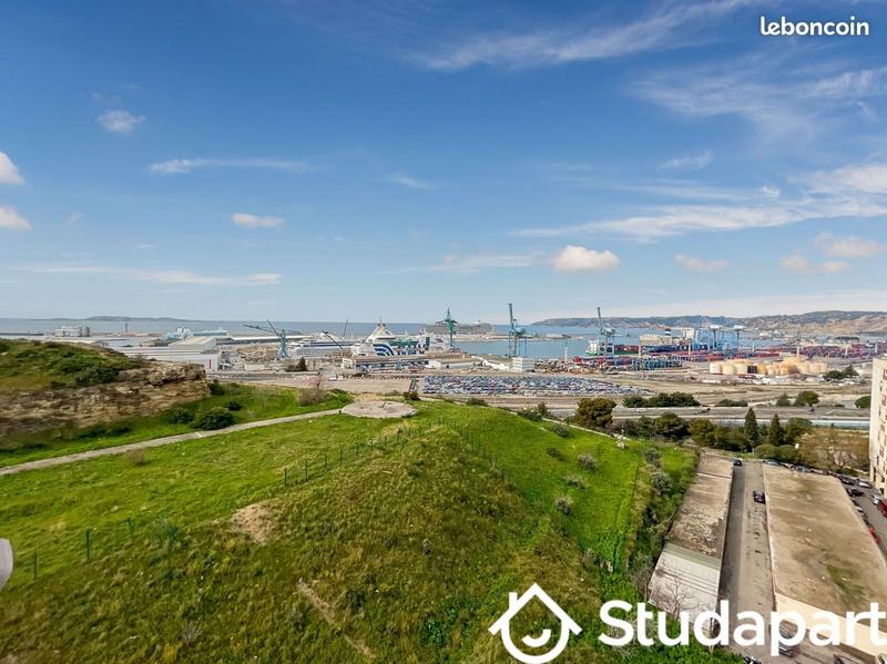 Chambre - 70 m² - 1 pièce