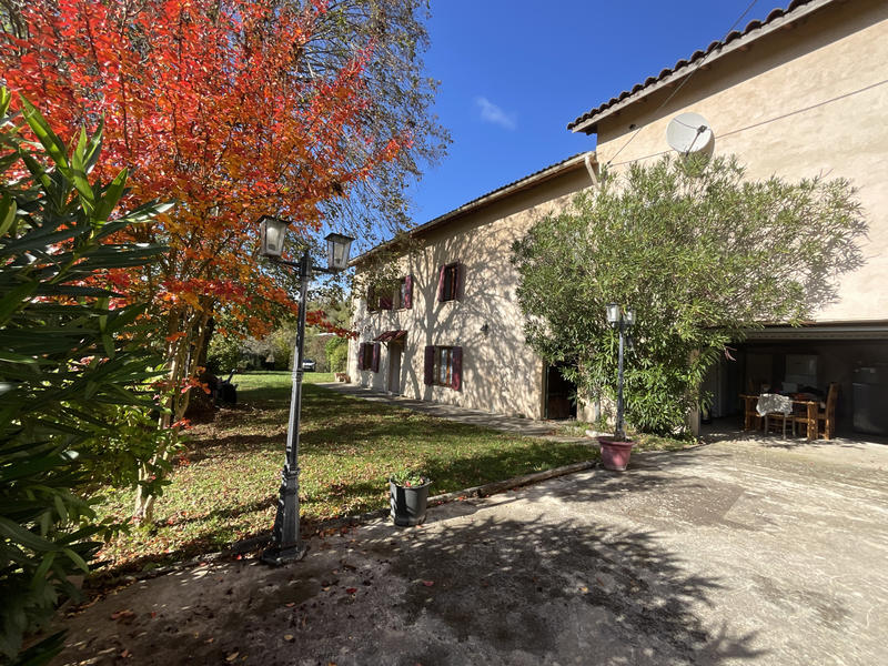 Maison - 180 m² - 7 pièces