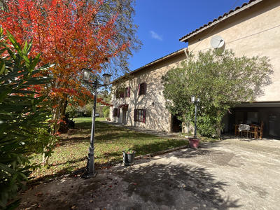 Maison - 180 m² - 7 pièces