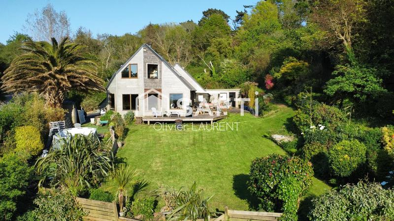 Maison - 136 m² - 8 pièces