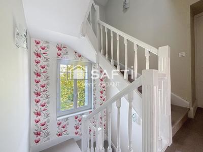 Maison - 210 m² - 7 pièces