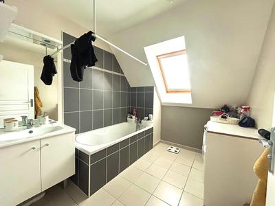 Maison - 93 m² - 4 pièces