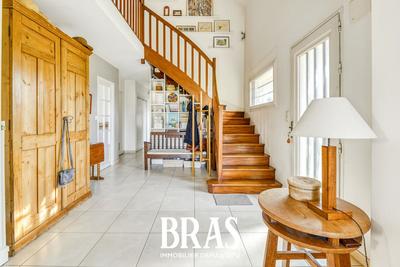 Maison - 148 m² - 8 pièces