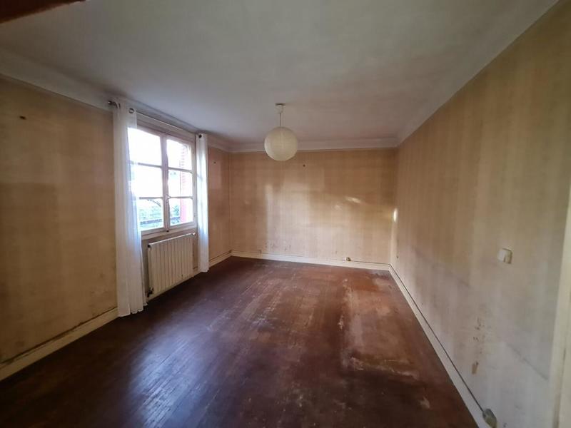 Maison - 99 m² - 5 pièces