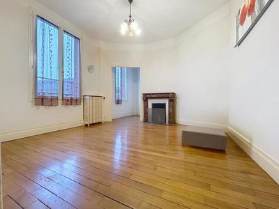 Maison de ville - 101 m² - 6 pièces