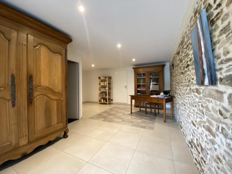 Propriété - 308 m² - 12 pièces