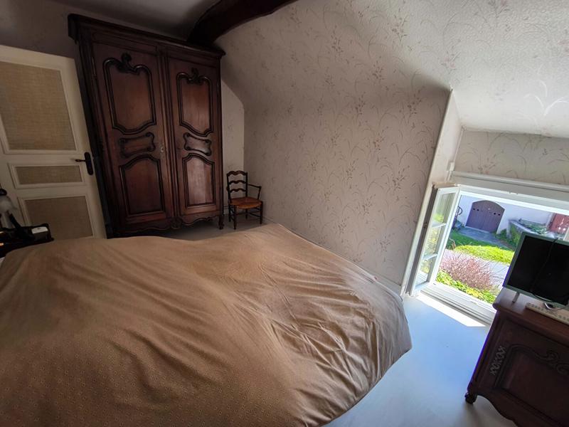 Maison - 225 m² - 7 pièces