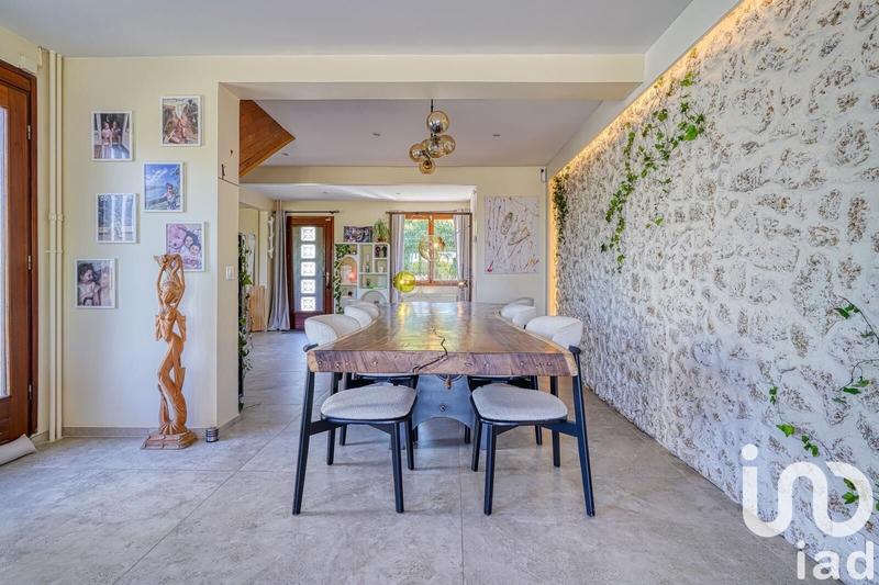 Maison - 140 m² - 5 pièces