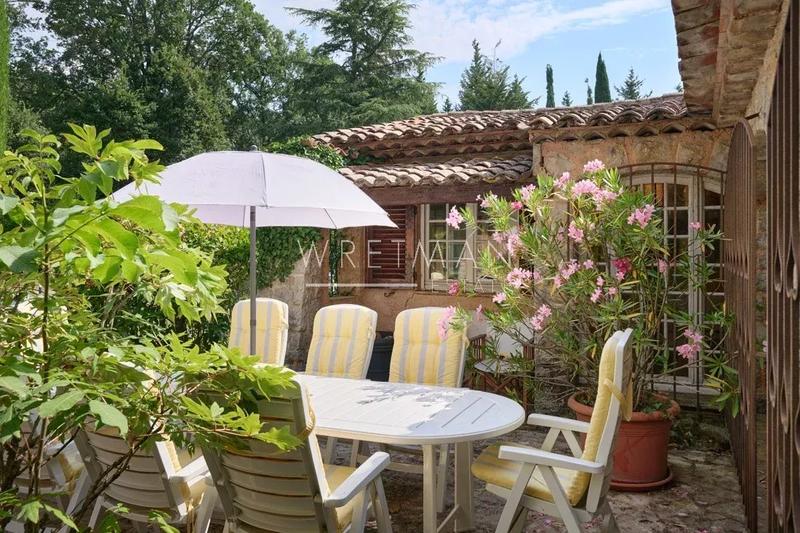 Maison - 232 m² - 9 pièces