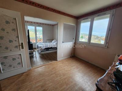 Appartement - 83 m² - 4 pièces