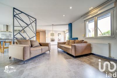 Maison - 138 m² - 8 pièces