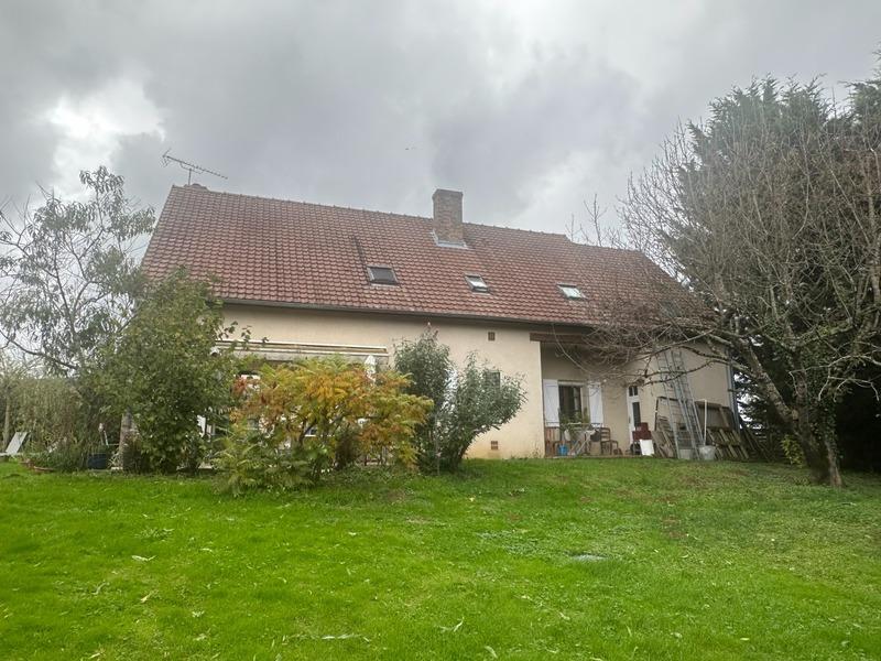 Maison - 215 m² - 10 pièces