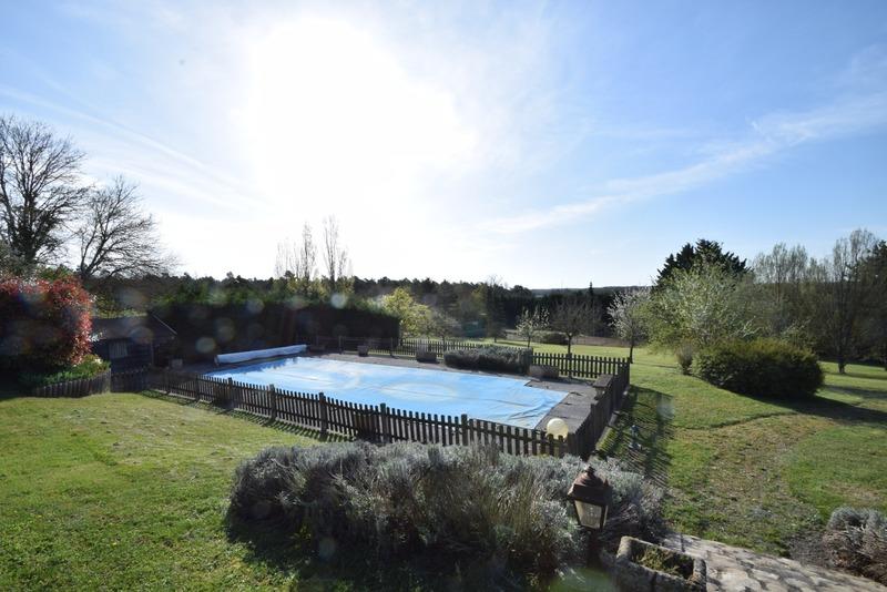 Propriété - 187 m² - 8 pièces