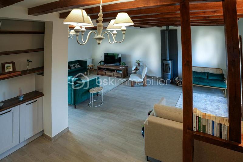 Maison traditionnelle - 153 m² - 6 pièces