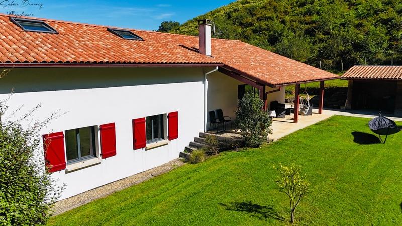 Maison - 185 m² - 5 pièces