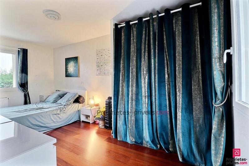 Maison - 268 m² - 10 pièces