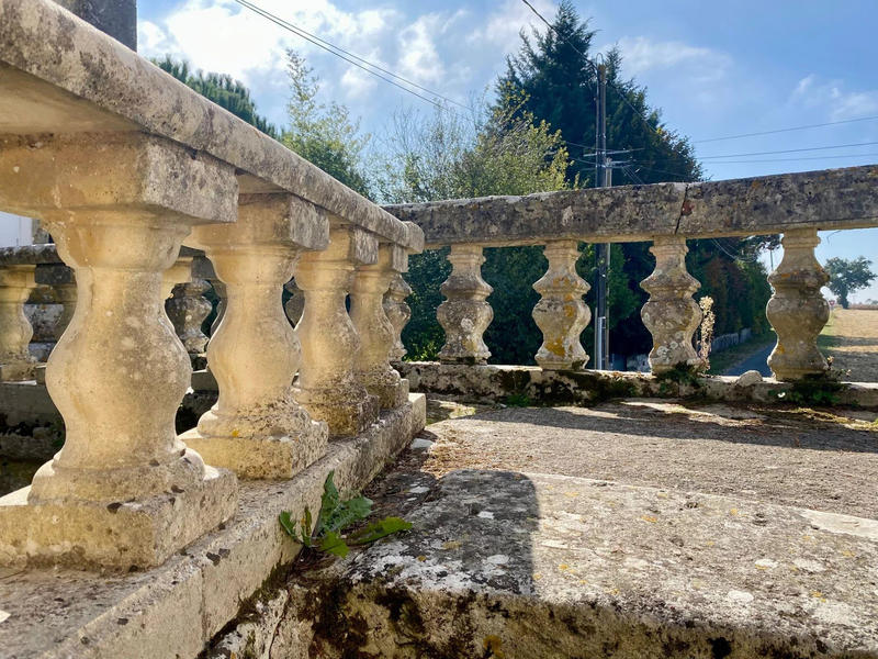 Maison - 594 m² - 15 pièces