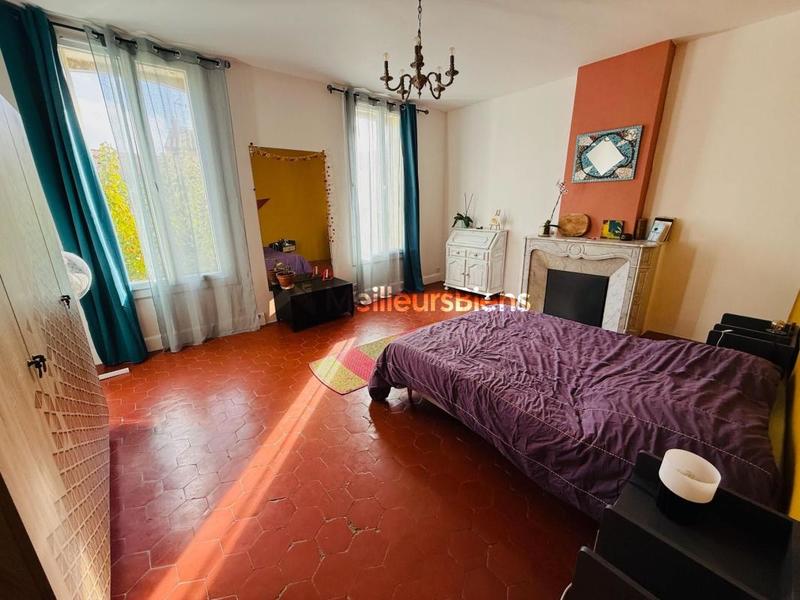 Maison - 182 m² - 7 pièces