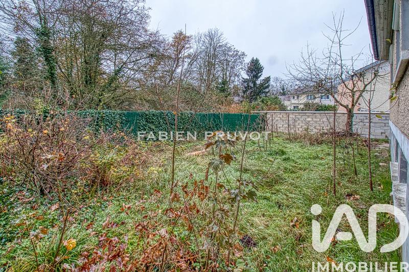 Maison - 92 m² - 5 pièces