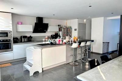 Maison - 136 m² - 5 pièces