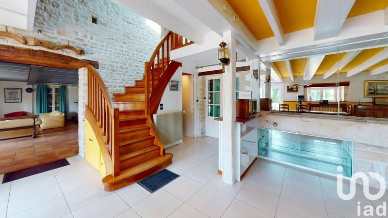 Maison - 345 m² - 15 pièces