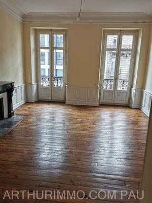Appartement - 170 m² - 5 pièces
