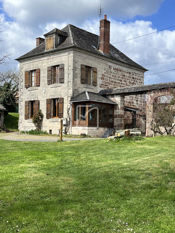 Maison - 110 m² - 6 pièces